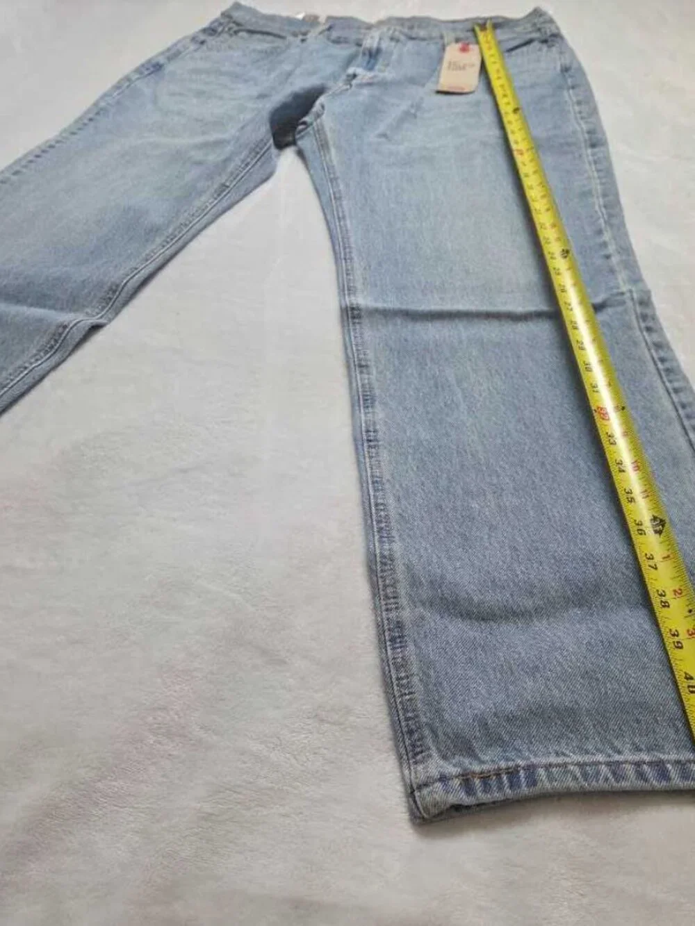 New 36x34 Levi's 541 Athletic Fit  taper jeans with Warp Stretch light wash